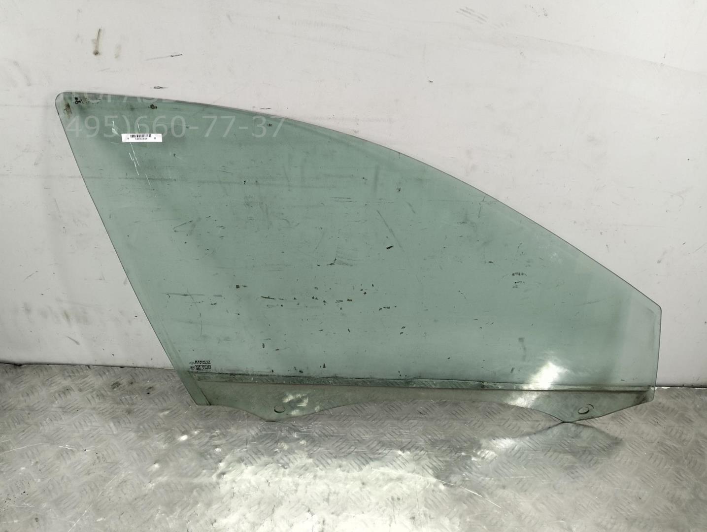 Стекло двери передней правой