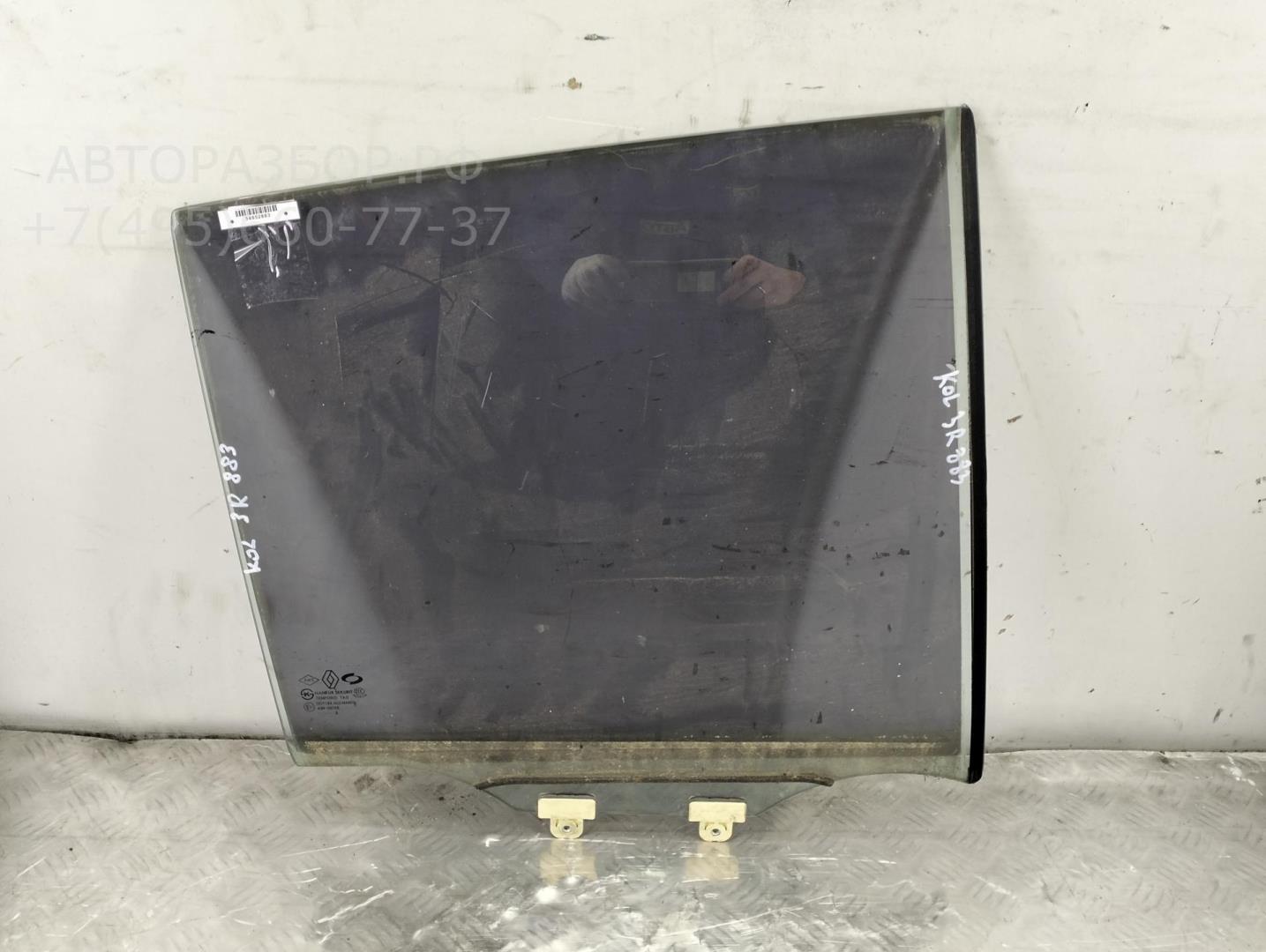 Стекло двери задней правой