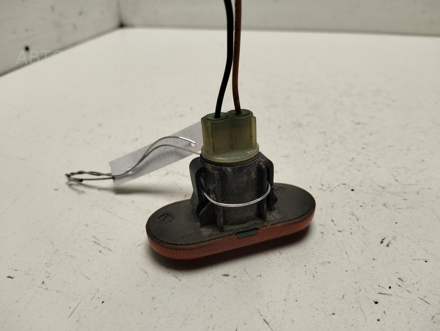 Указатель поворота левый