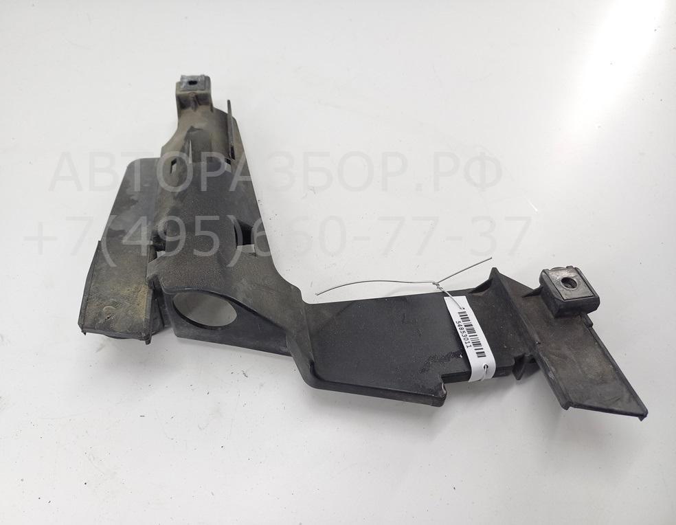 Кронштейн фар правый