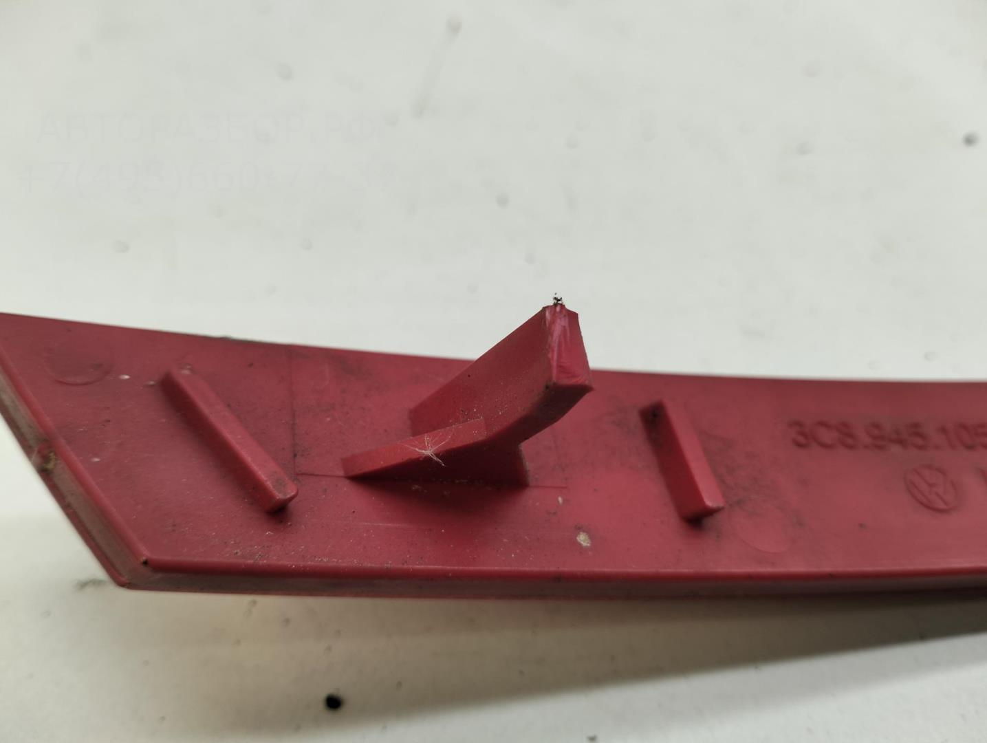 Отражатель в бампер задний левый