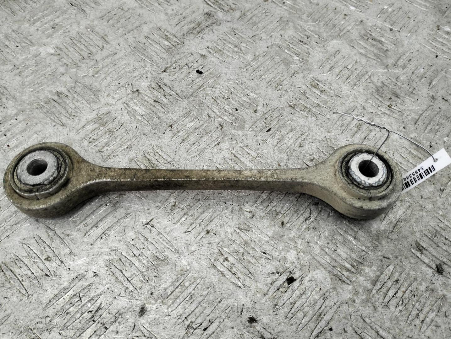 Стойка переднего стабилизатора