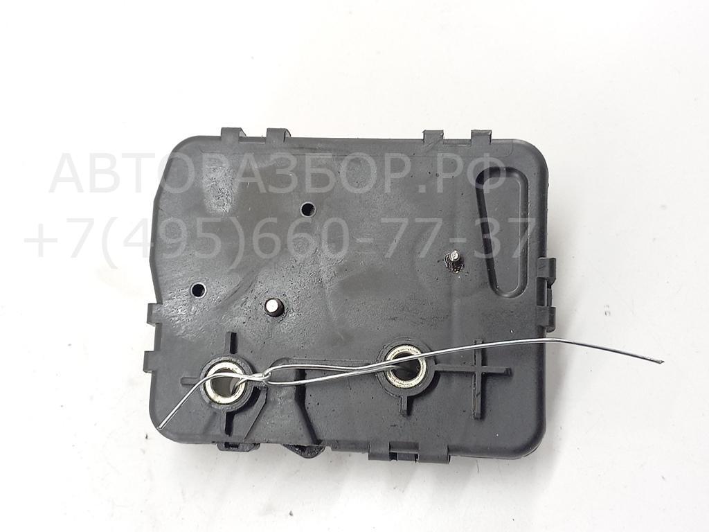 Замок багажника