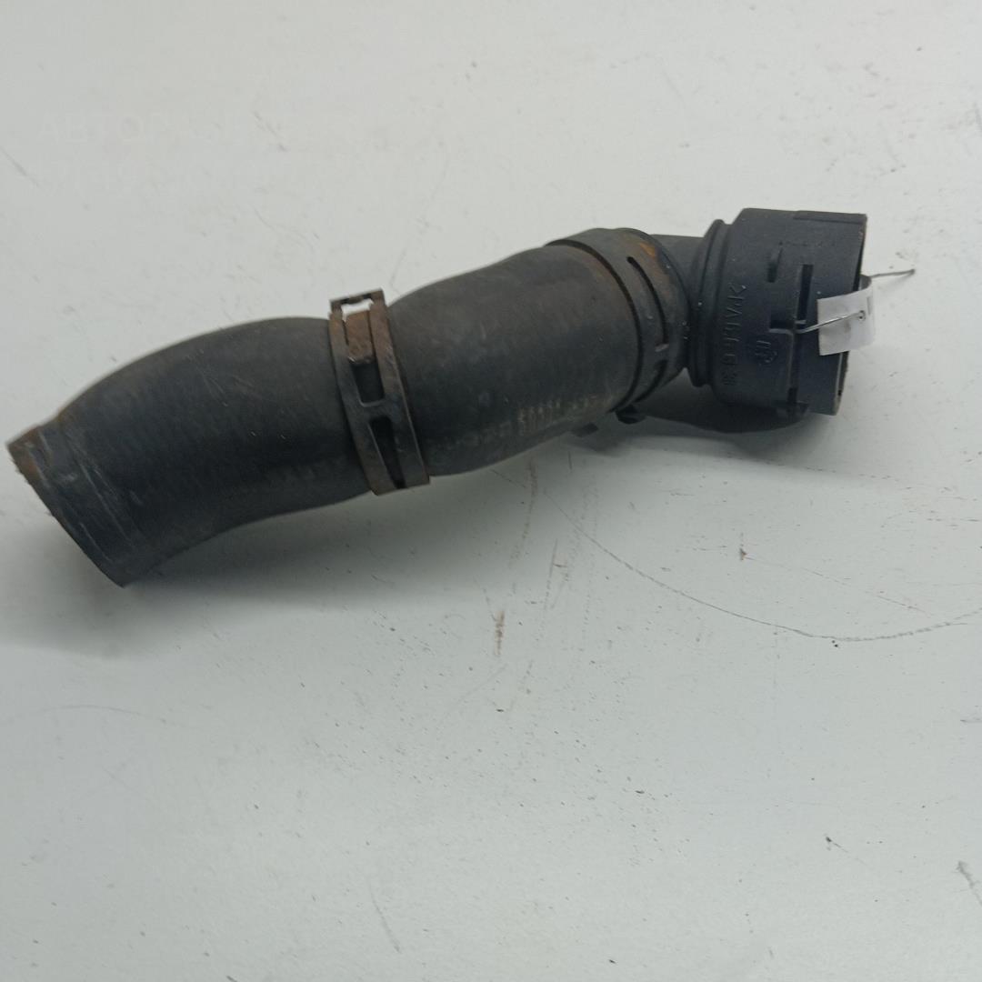 Патрубок радиатора