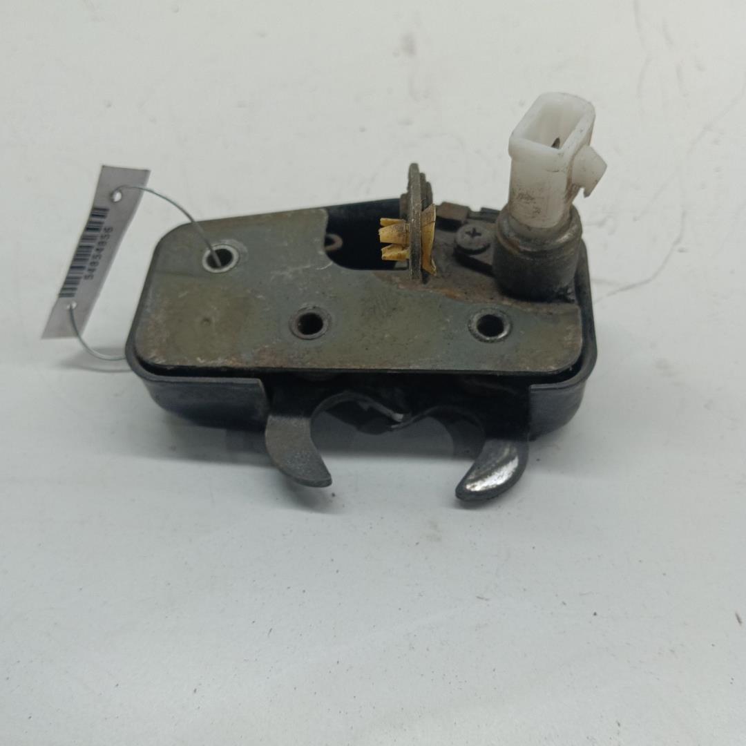 Замок багажника