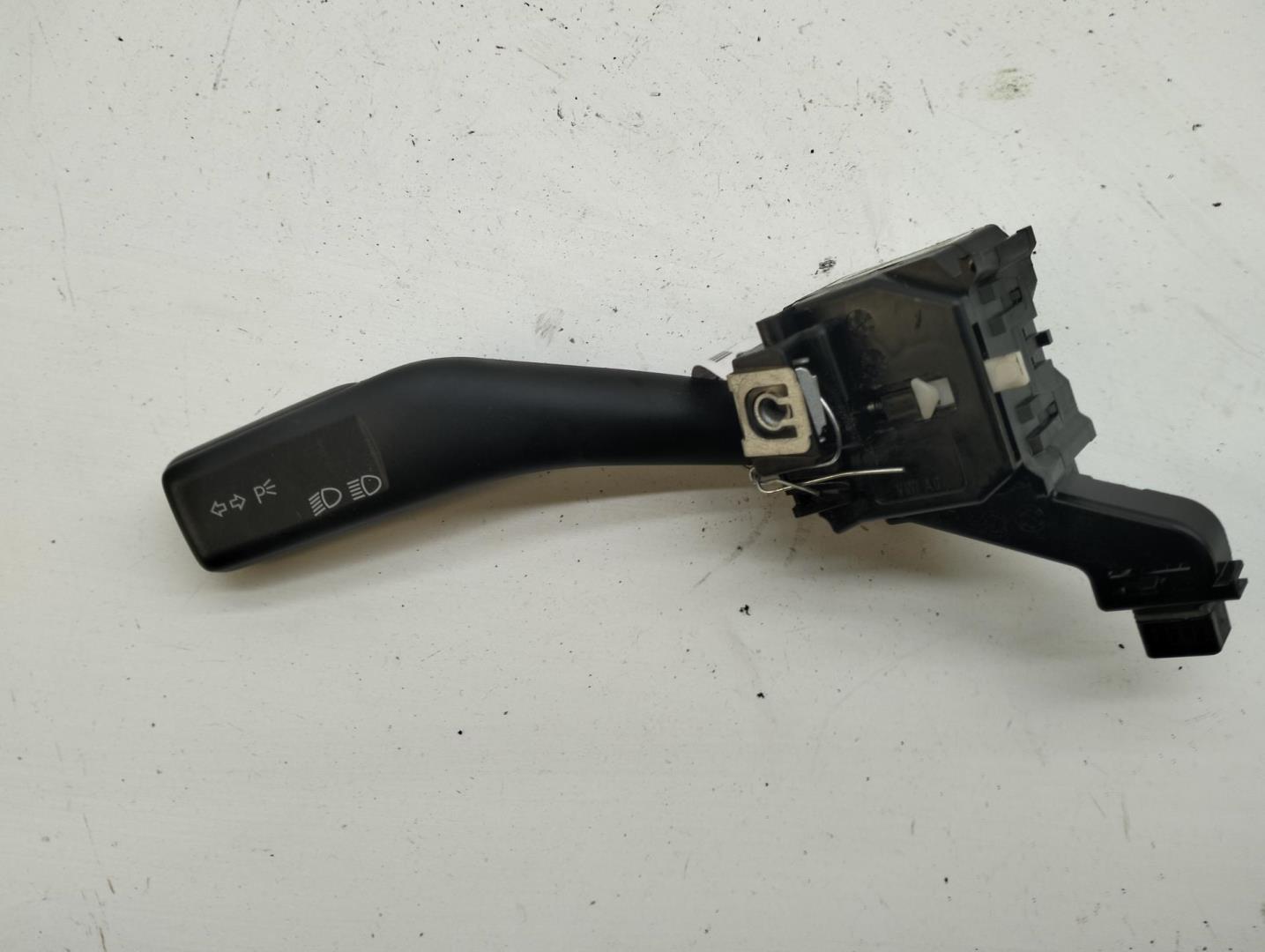 Переключатель поворотов подрулевой