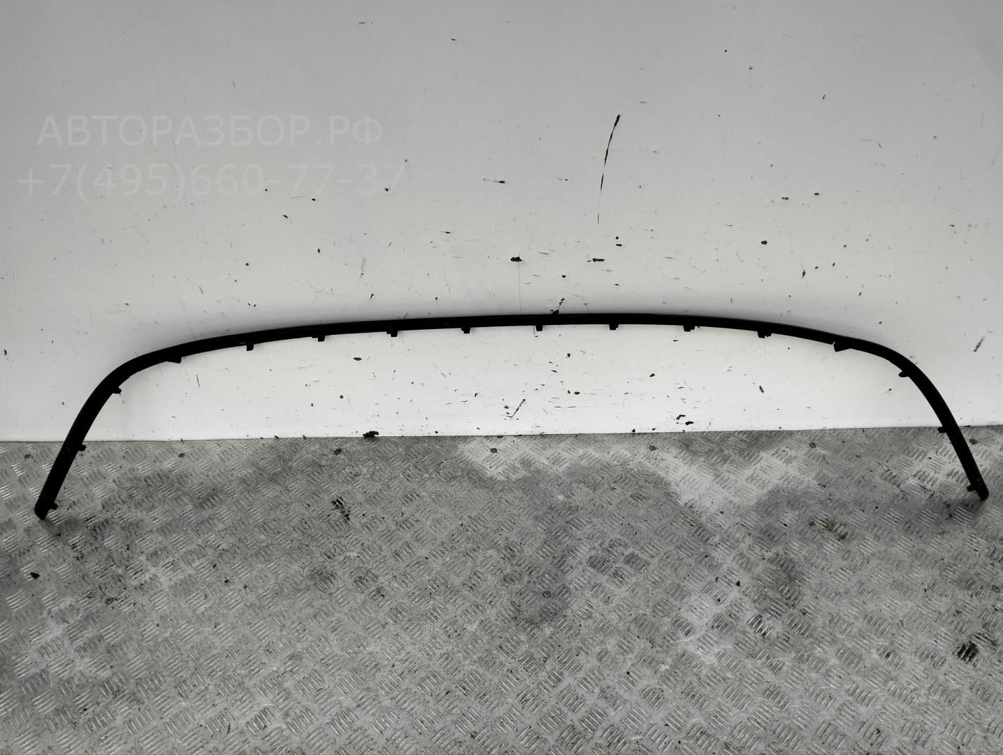 Молдинг переднего бампера