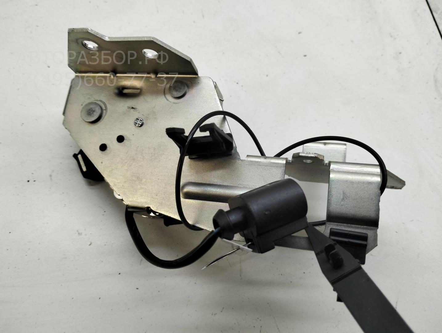 Замок багажника