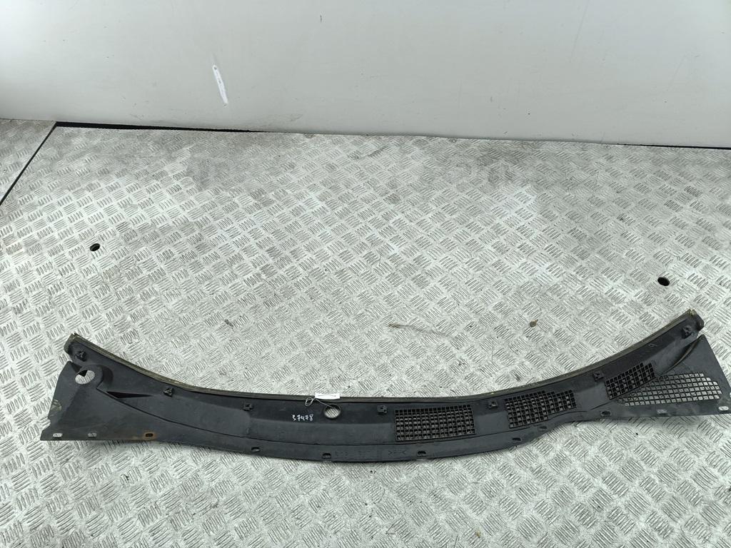 Решетка стеклоочистителей (Жабо)