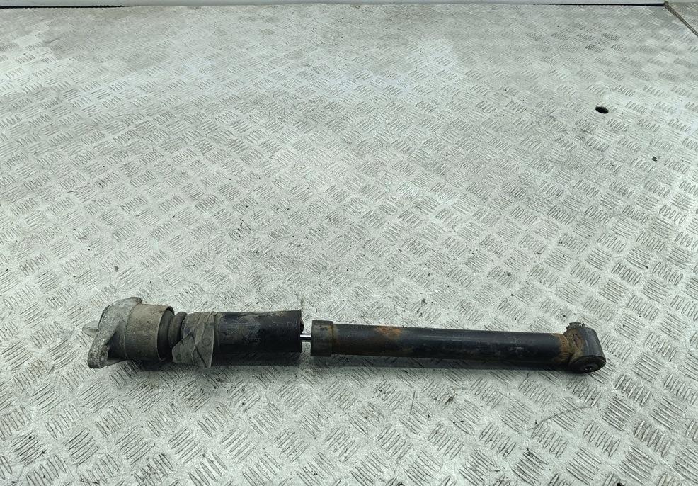 Амортизатор задний правый