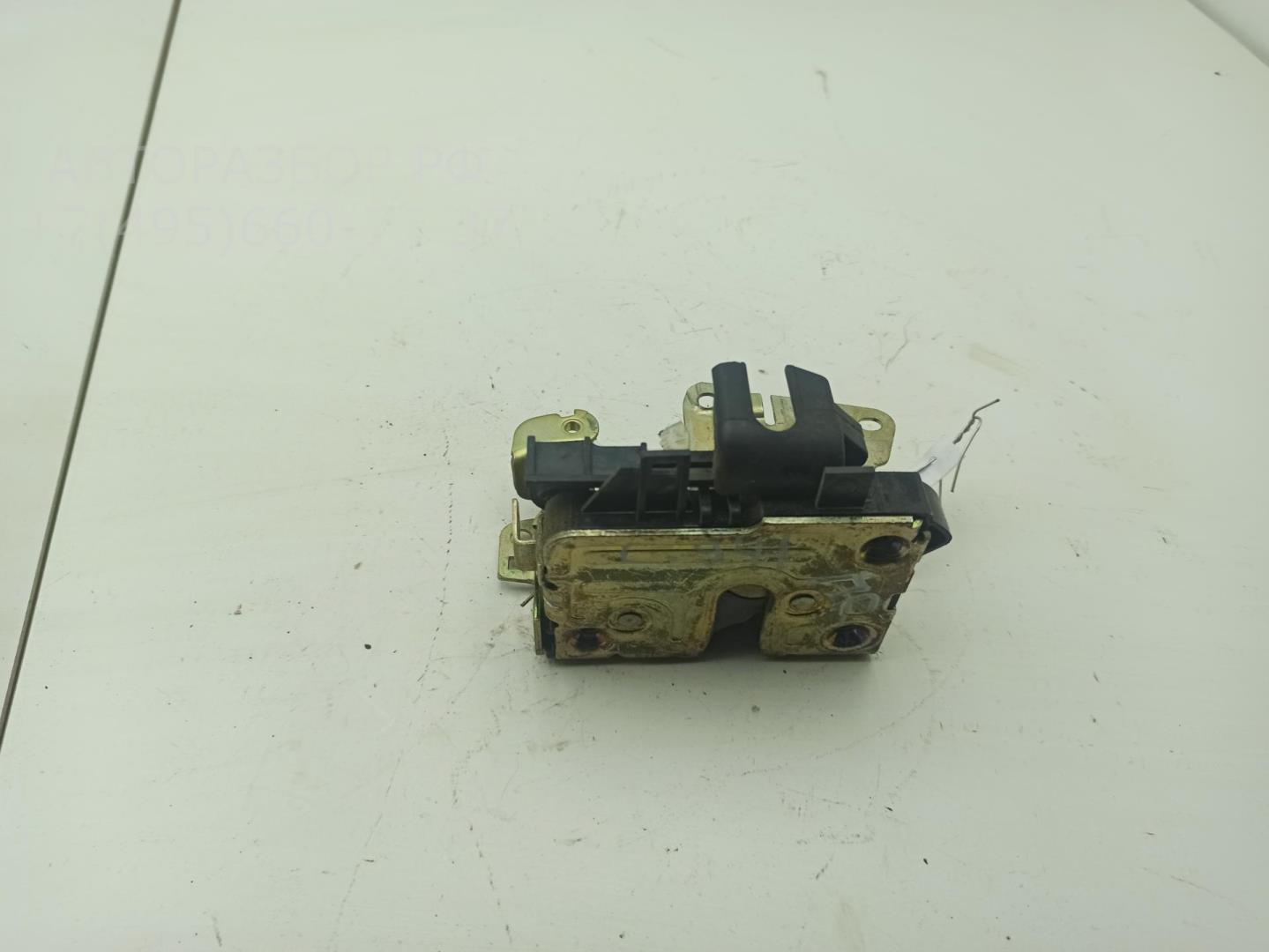 Замок двери передней правой