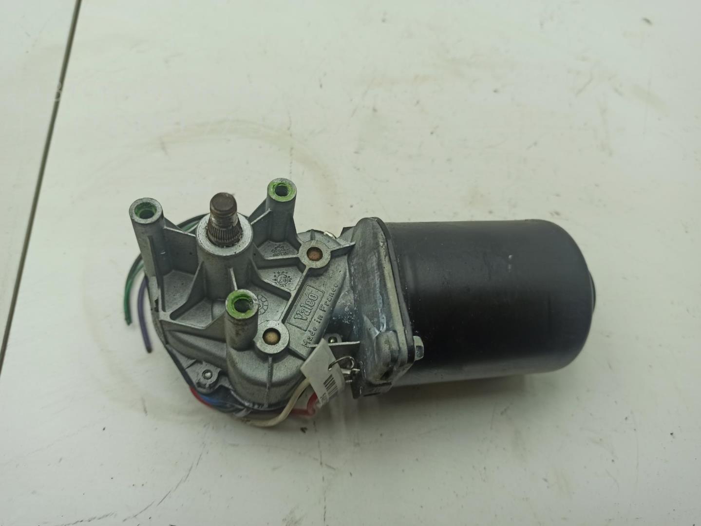 Моторчик стеклоочистителя передний