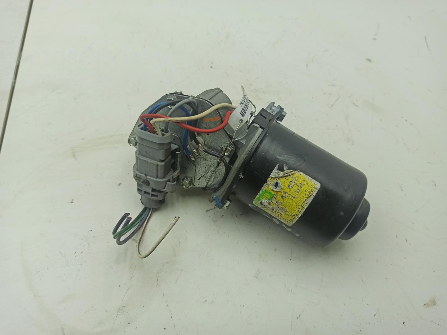 Моторчик стеклоочистителя передний