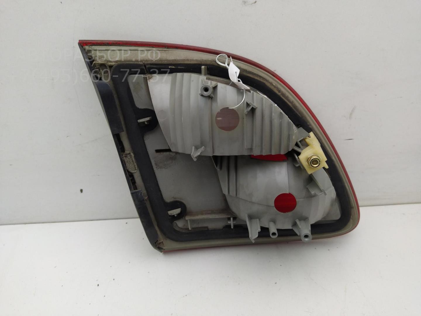 Фонарь задний внутренний правый