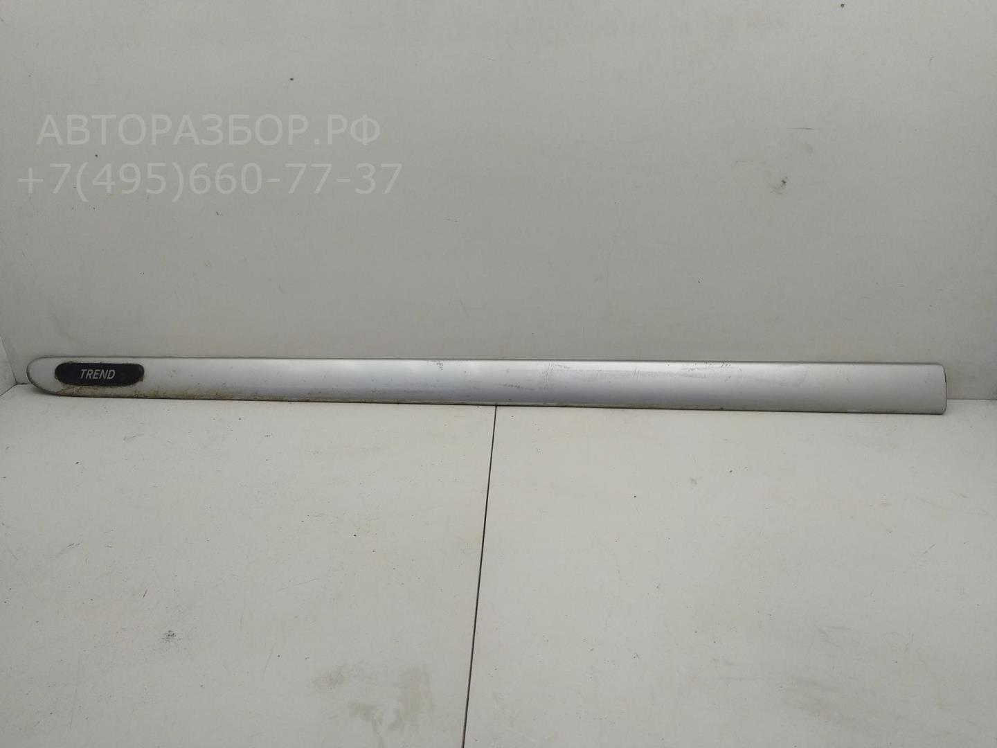 Молдинг двери передней левой