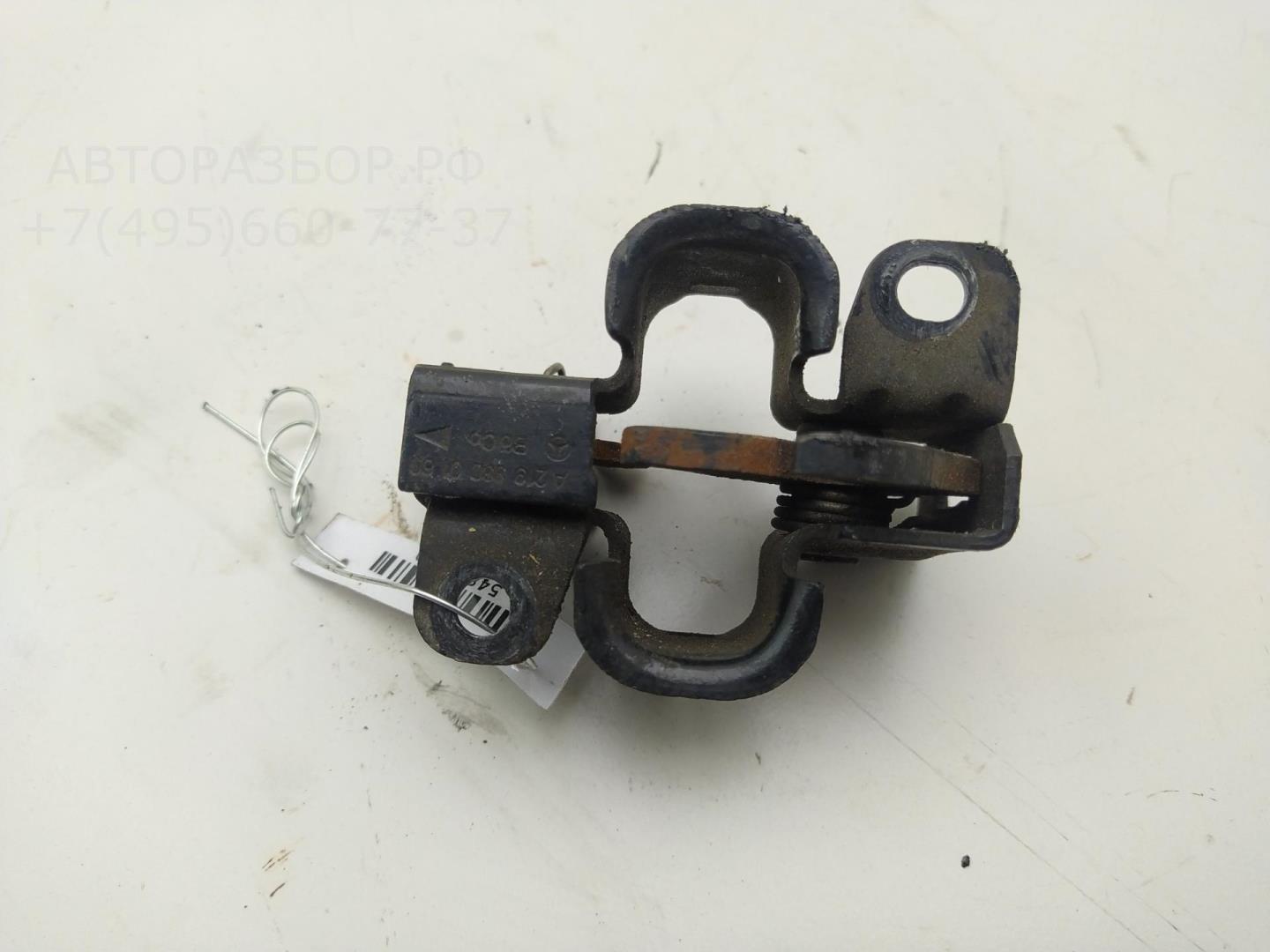 Замок капота