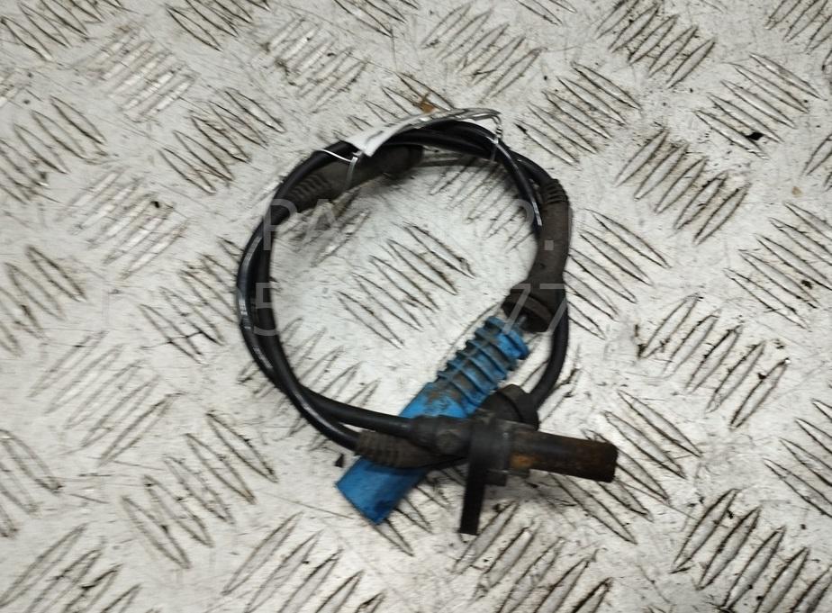 Датчик ABS передний