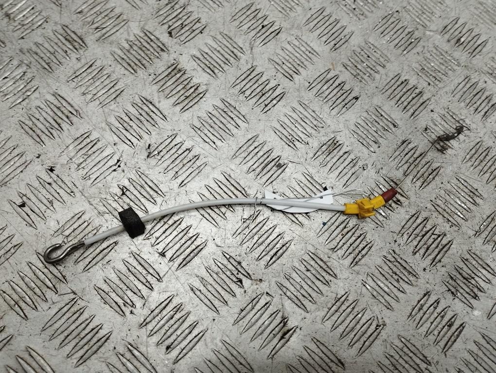 Трос открывания двери