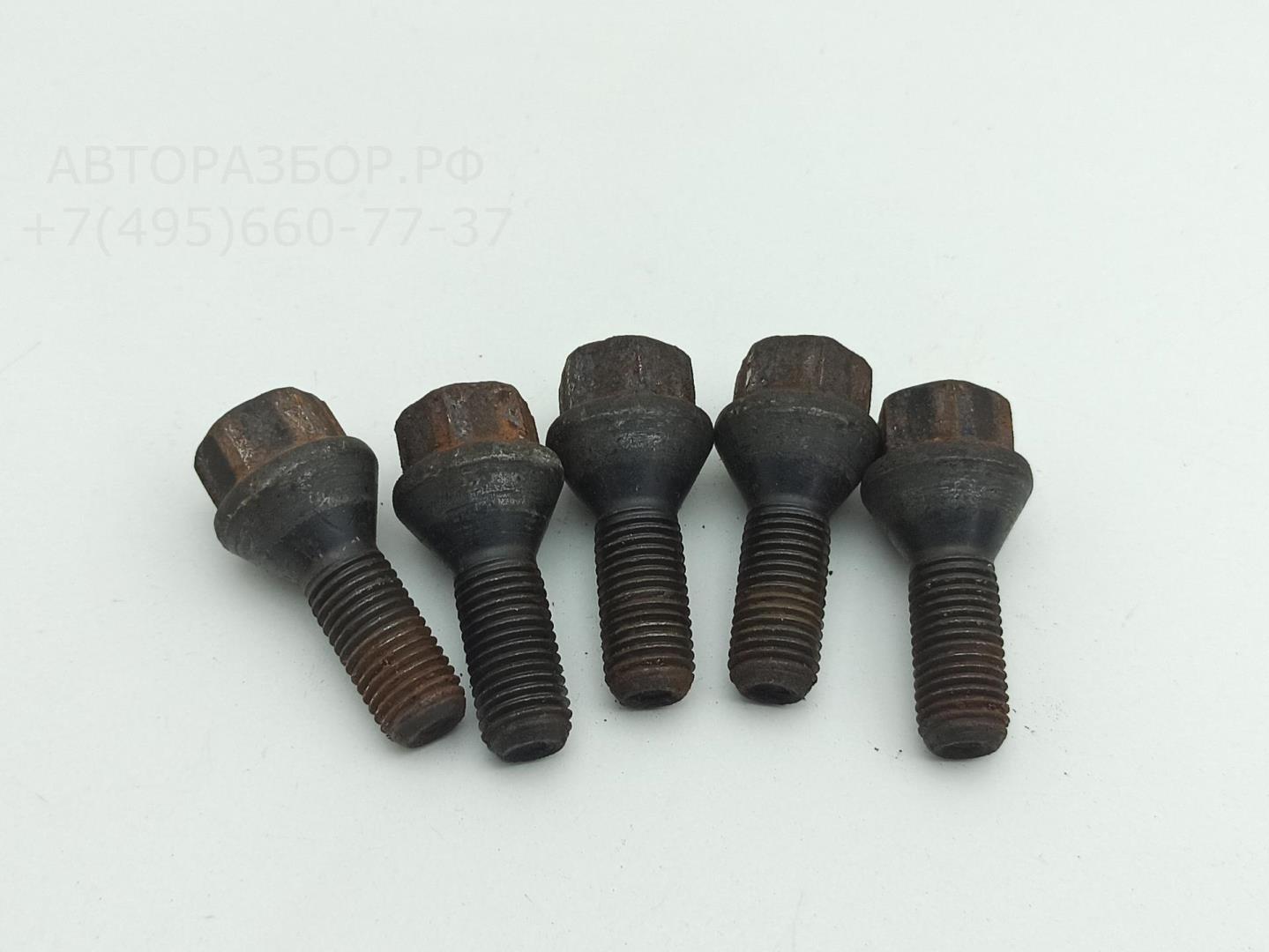 Болт колесный