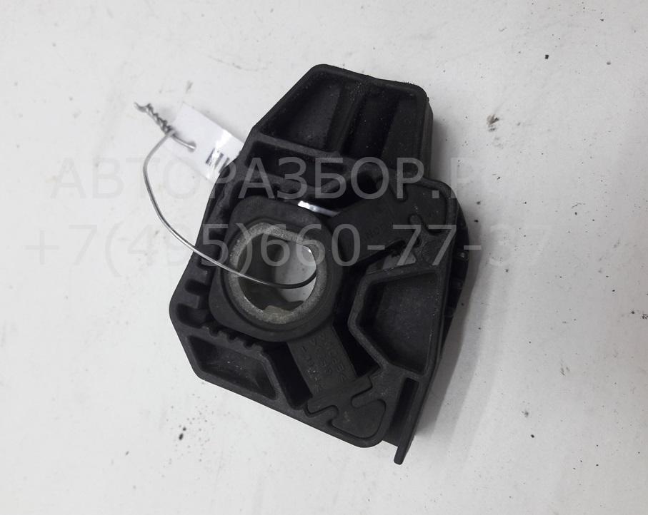 Кронштейн радиатора