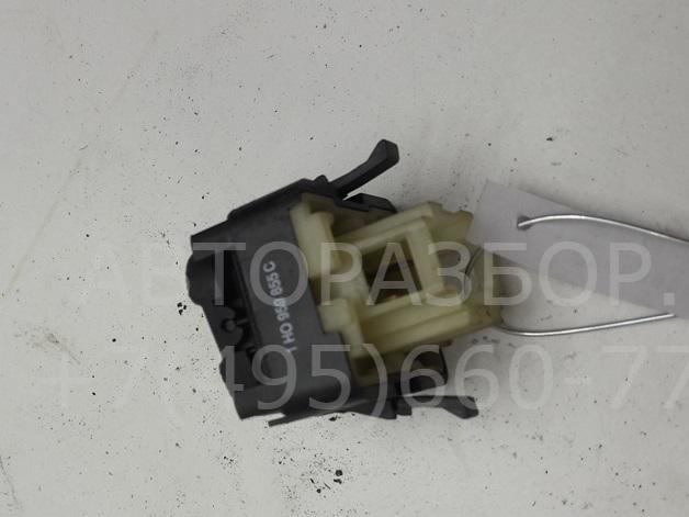 Кнопка стеклоподъемника