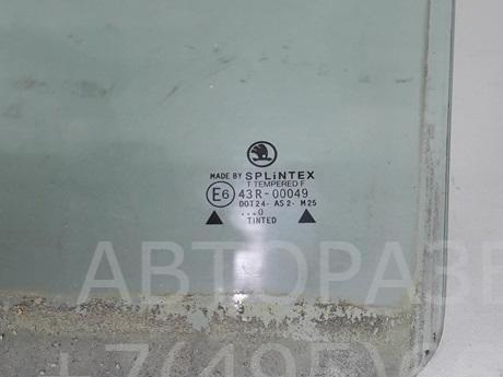 Стекло двери задней левой