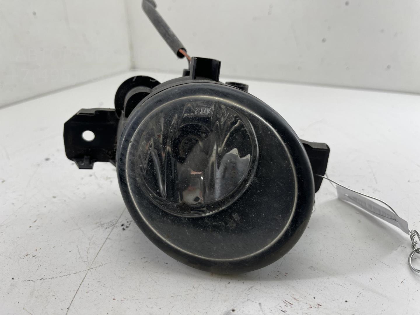 Фара противотуманная левая