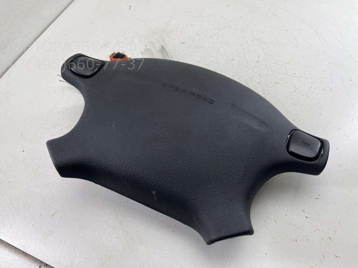 Подушка безопасности в рулевое колесо