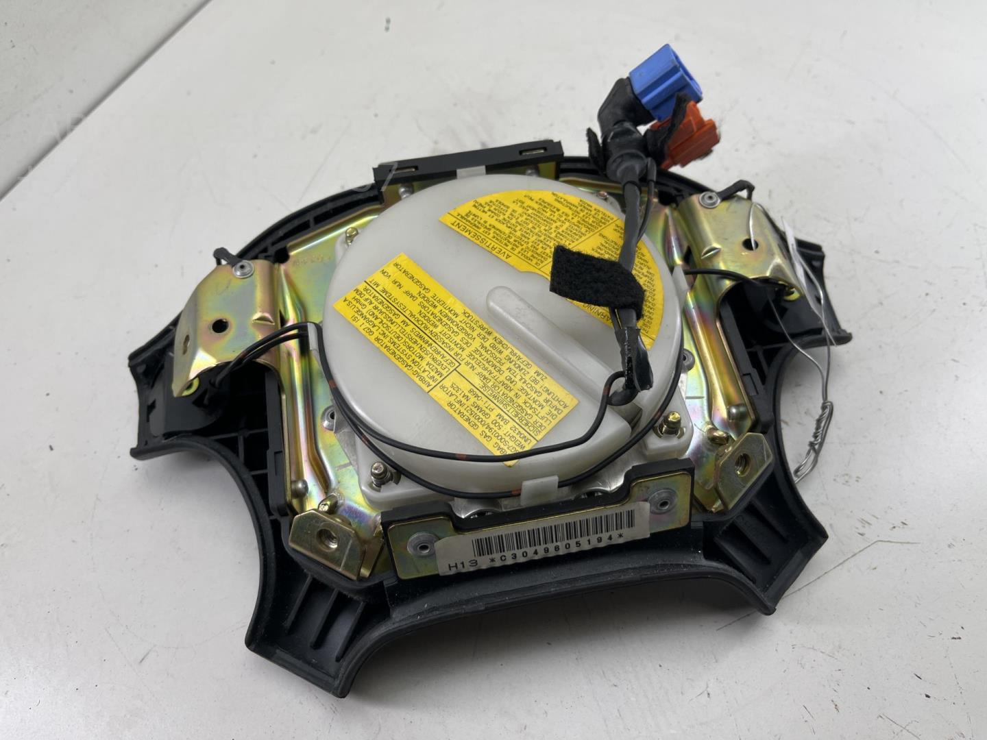 Подушка безопасности в рулевое колесо