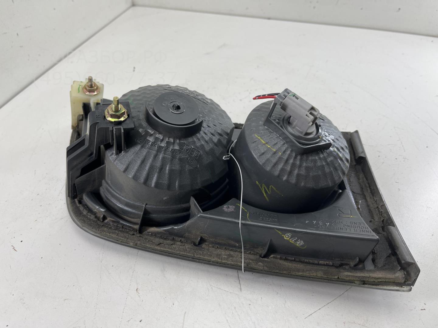 Фонарь задний внутренний правый