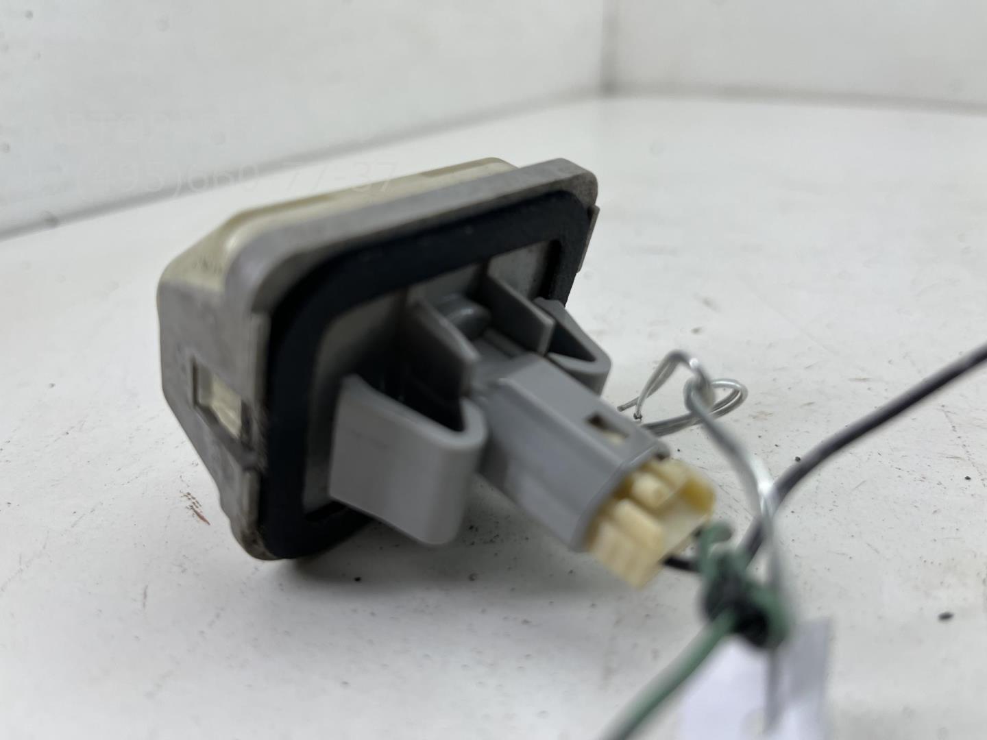 Фонарь подсветки номера