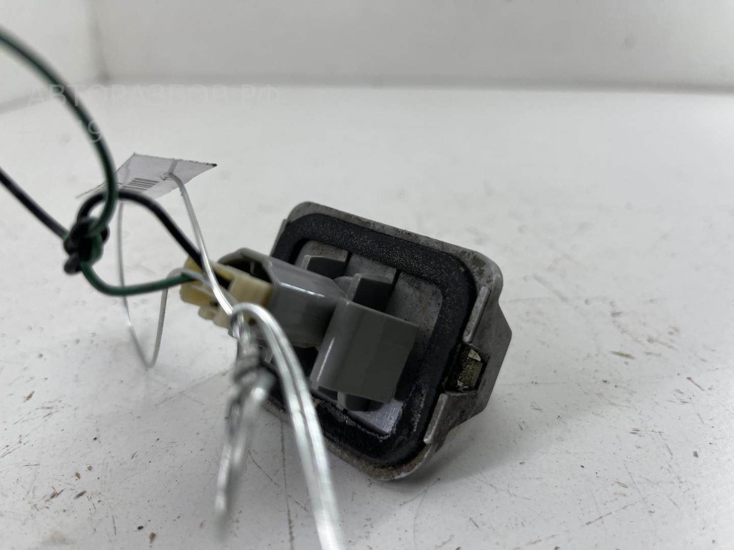 Фонарь подсветки номера