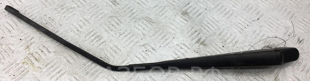 Поводок стеклоочистителя заднего
