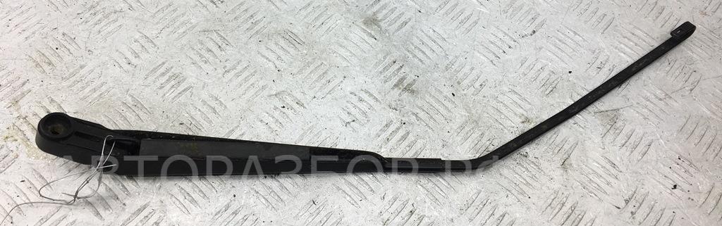 Поводок стеклоочистителя заднего