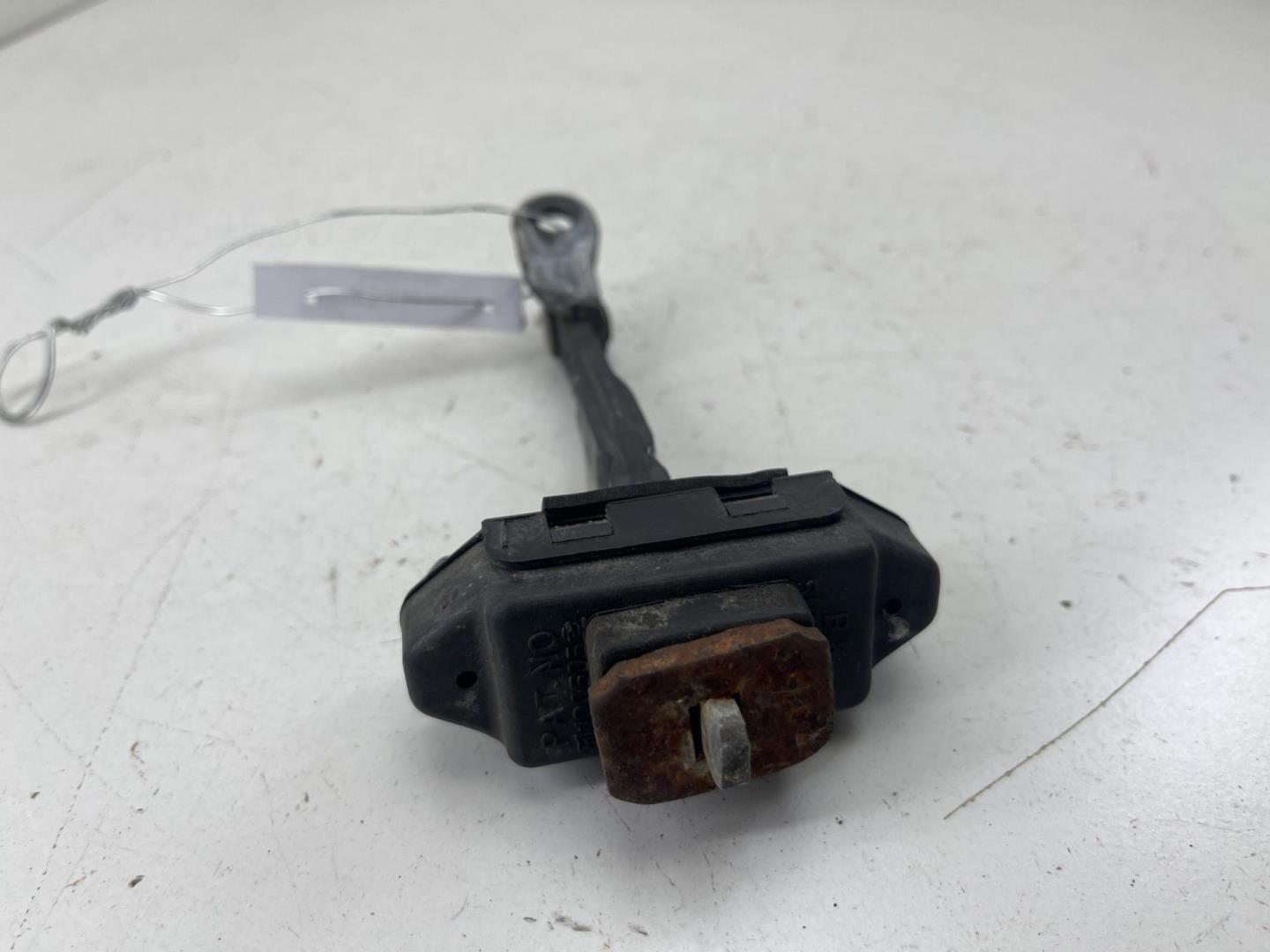 Ограничитель двери