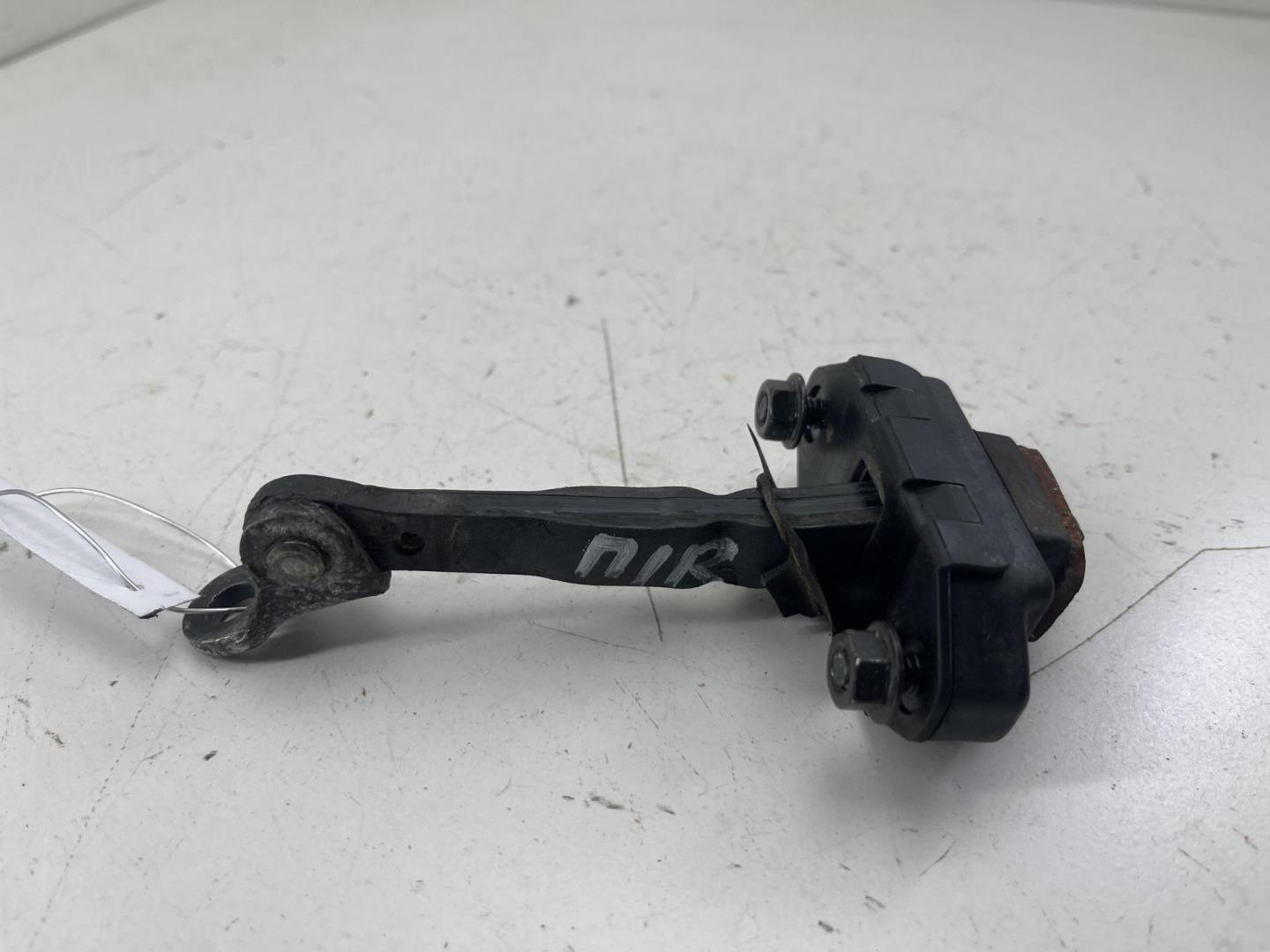 Ограничитель двери