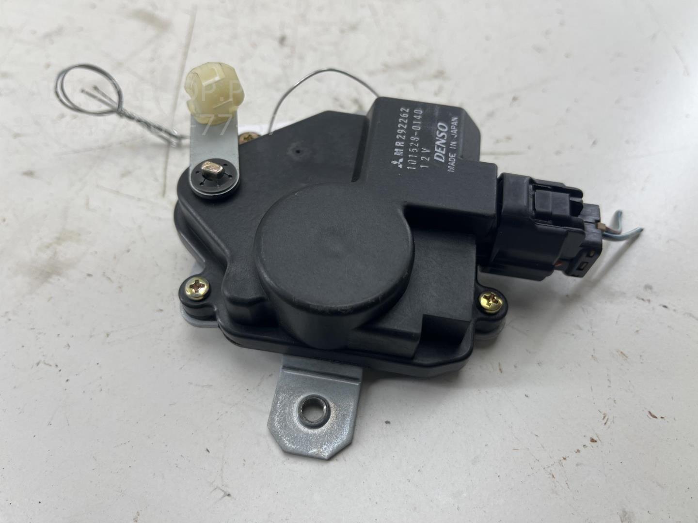 Активатор замка багажника