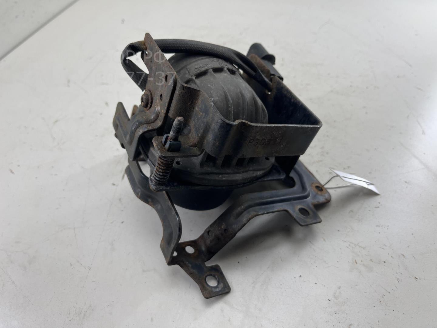 Фара противотуманная левая