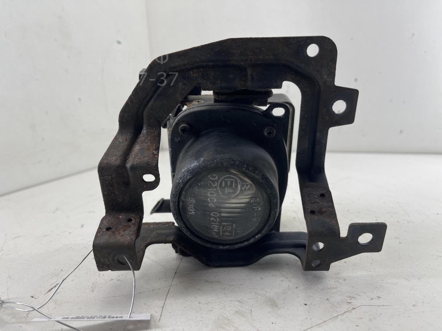 Фара противотуманная правая