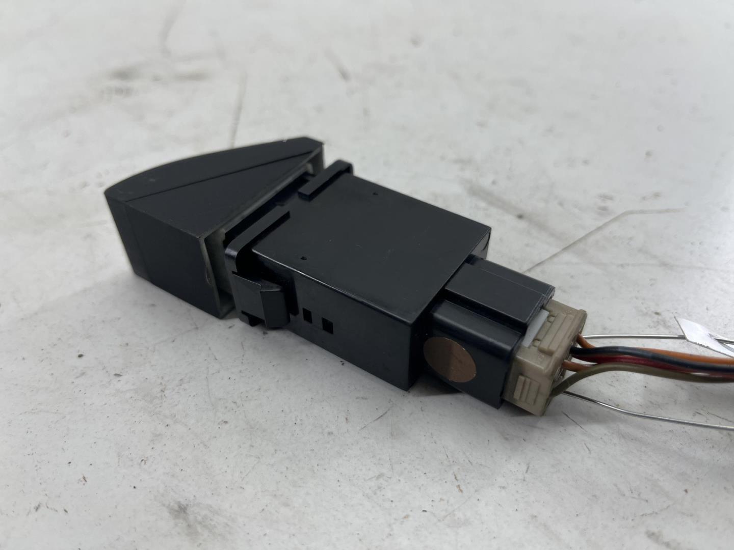 Кнопка света противотуманных фар