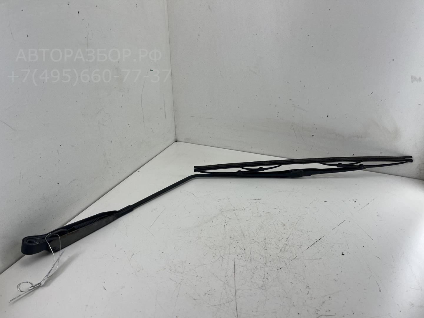 Поводок стеклоочистителя заднего