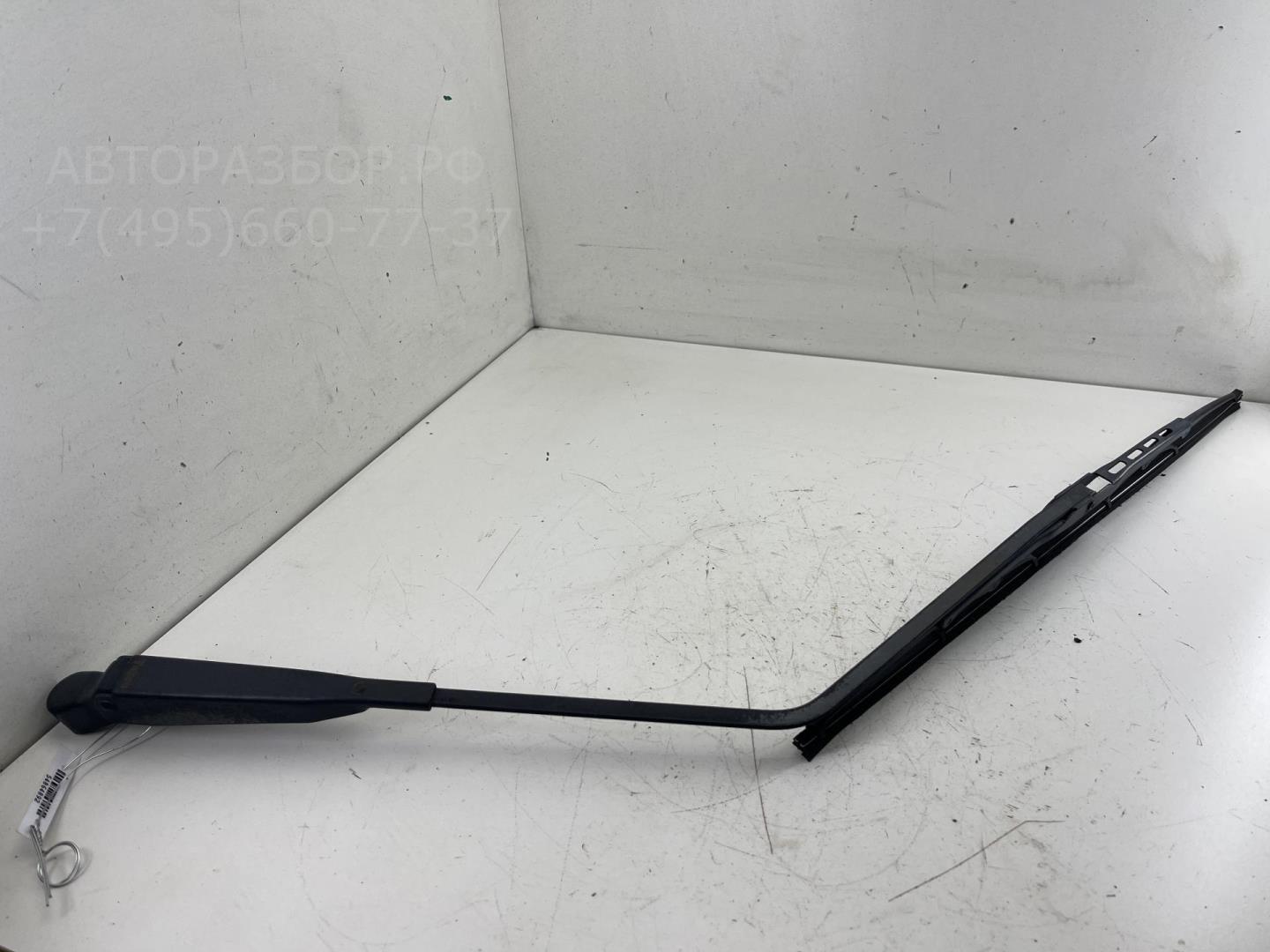 Поводок стеклоочистителя заднего