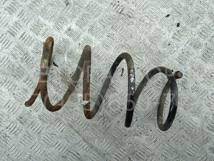 Пружина передняя