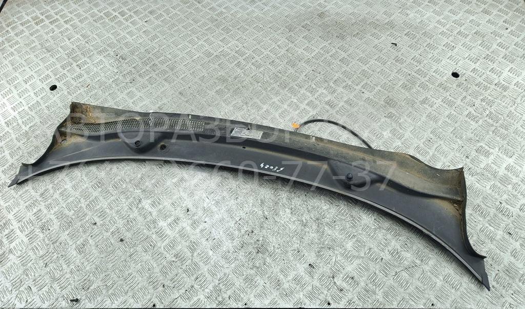 Решетка стеклоочистителей (Жабо)