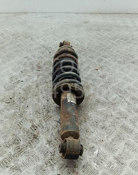 Амортизатор задний правый