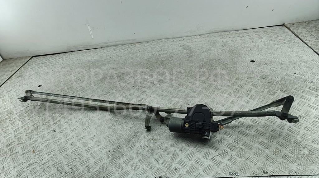 Моторчик стеклоочистителя передний