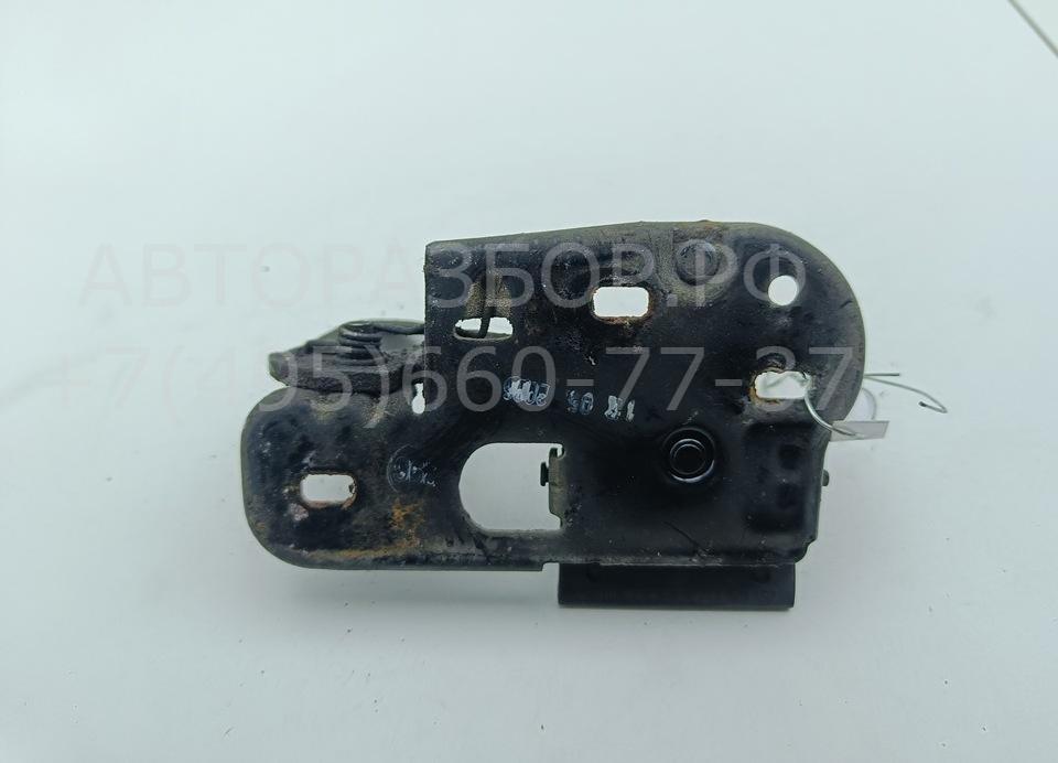 Замок капота