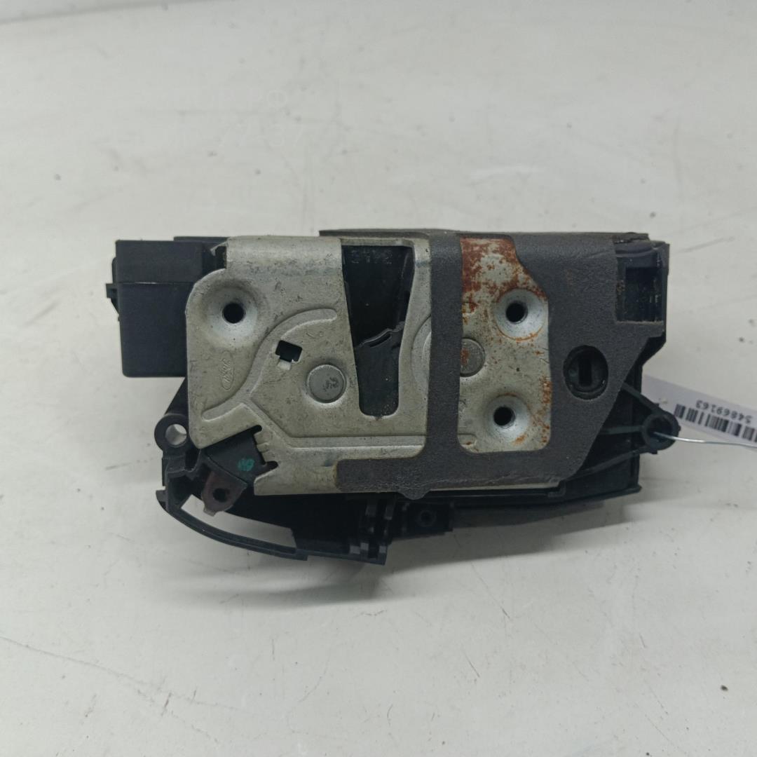 Замок двери задней правой