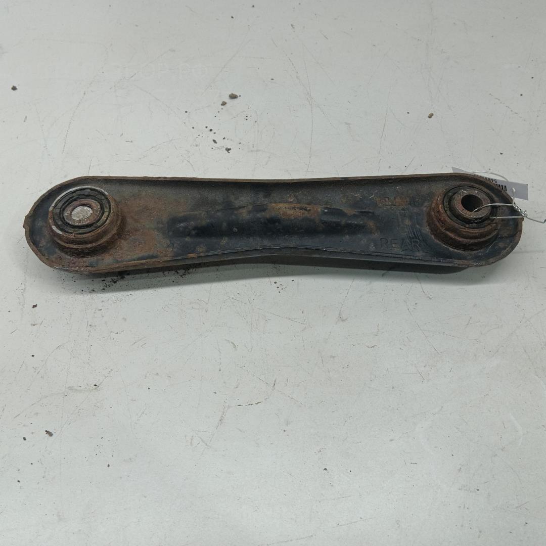 Рычаг задний правый