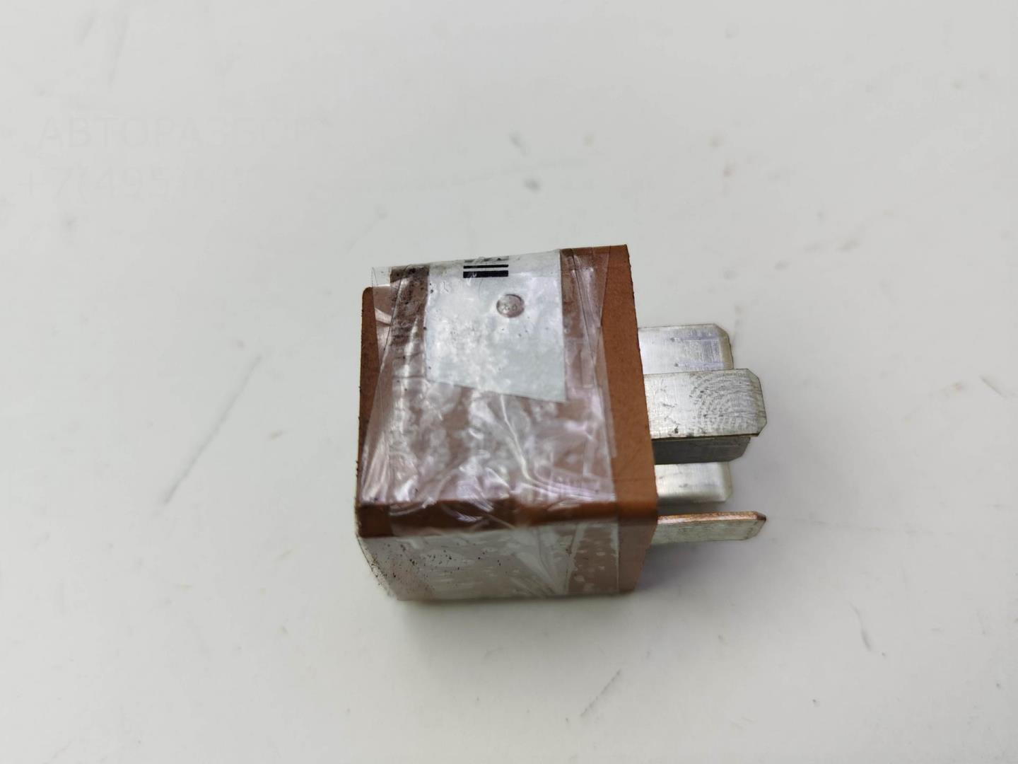 Реле топливного насоса